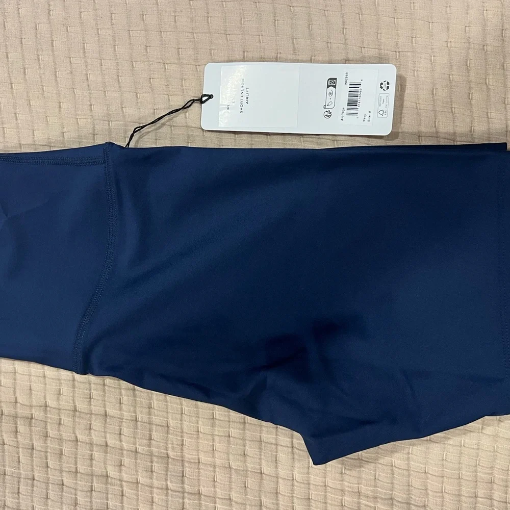 ALO Yoga Airlift Energy Short Navy Blue New In Bag